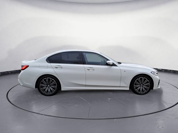 BMW 330i M Sport 190 kW image number 6