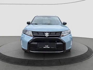 Car image 3