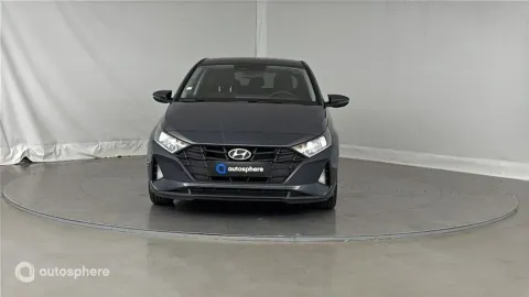 Car image 3