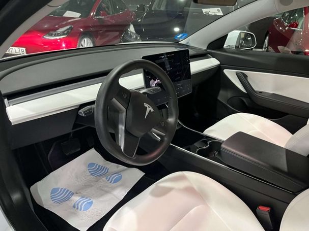 Tesla Model 3 Plus 239 kW image number 5