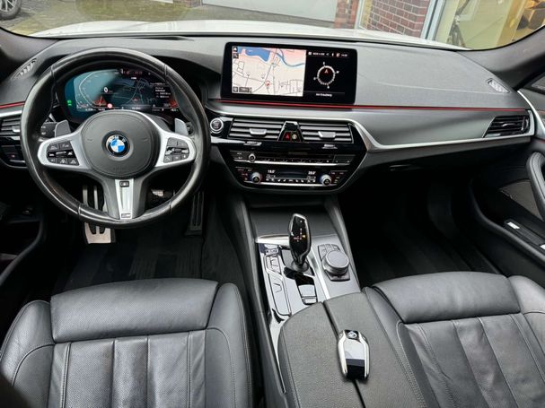 BMW 540d Touring M Sport xDrive 250 kW image number 10