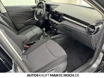 Car image 34