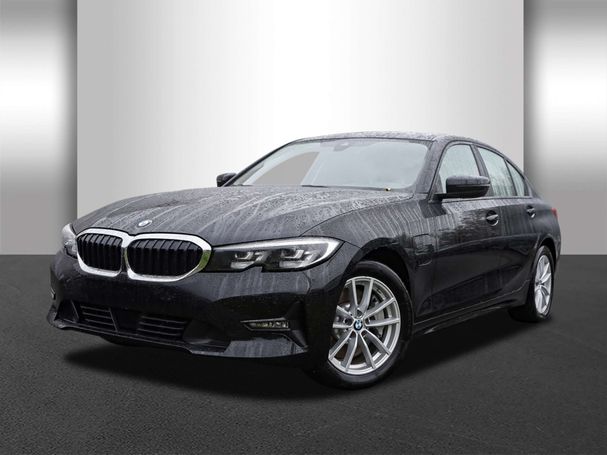 BMW 330e Advantage 215 kW image number 1