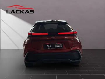 Car image 3