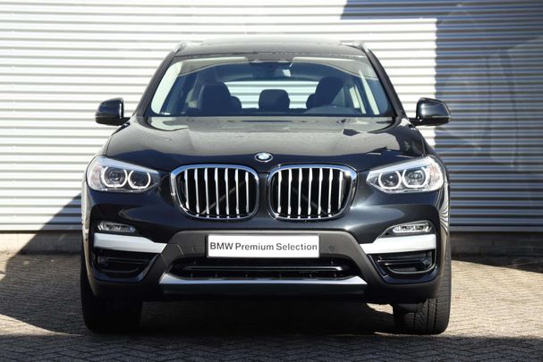 BMW X3 xDrive20i xLine 135 kW image number 2