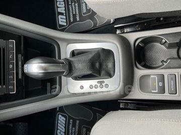 Car image 37