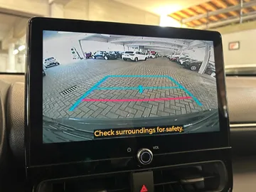 Car image 28