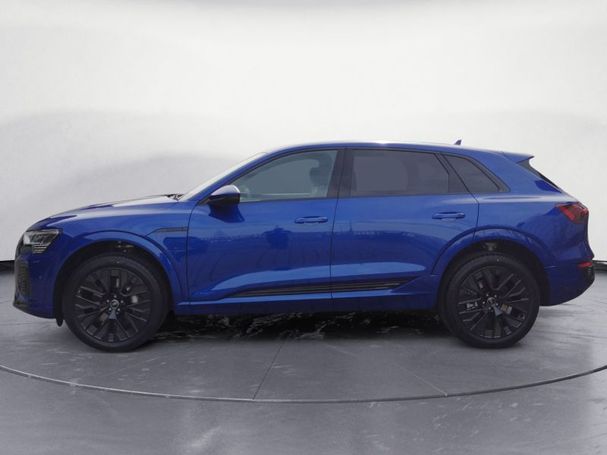 Audi Q8 50 quattro e-tron S-line 250 kW image number 5