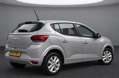 Car image 2
