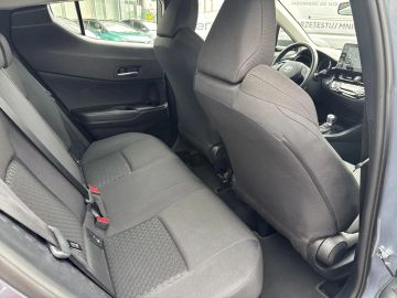 Car image 10