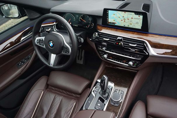 BMW 540i Touring xDrive 250 kW image number 7