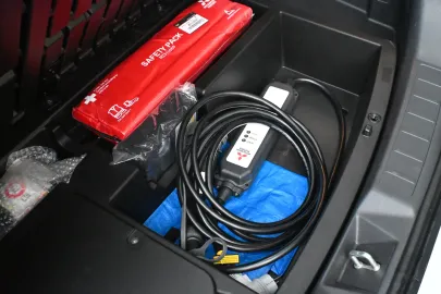 Car image 31