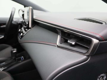 Car image 37