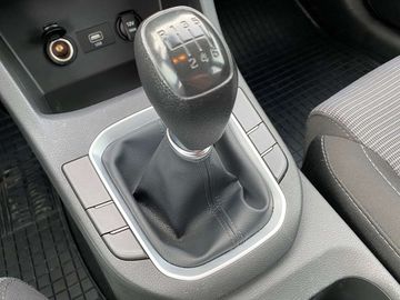 Car image 23