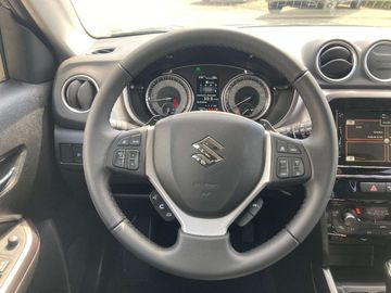 Car image 12