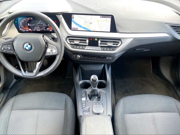 BMW 118i 100 kW image number 7