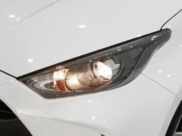 Car image 24