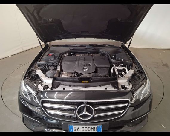 Mercedes-Benz E 220 d T 143 kW image number 32