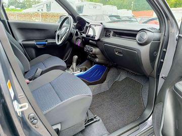 Car image 11