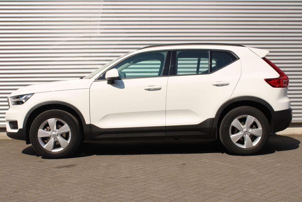 Volvo XC40 T2 T8 95 kW image number 8