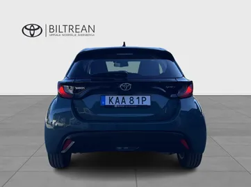 Car image 3