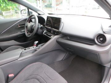 Car image 8