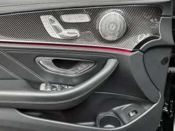 Car image 44