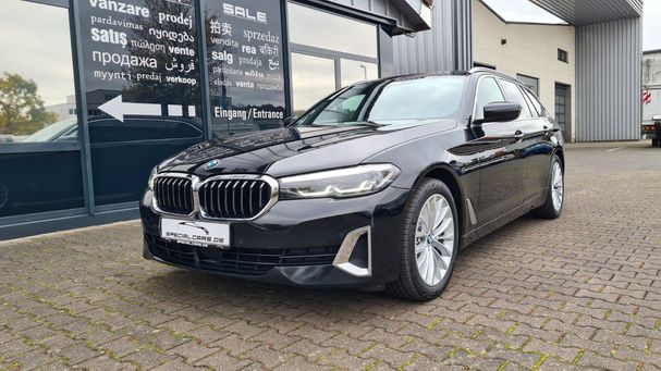 BMW 520d Touring Luxury Line 140 kW image number 1