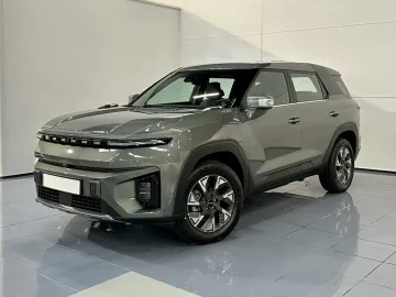 Car image 26