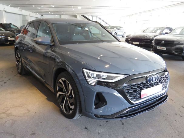 Audi Q8 55 quattro e-tron Business 250 kW image number 2