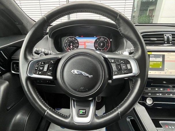 Jaguar F-Pace 20d AWD R-Sport 132 kW image number 12