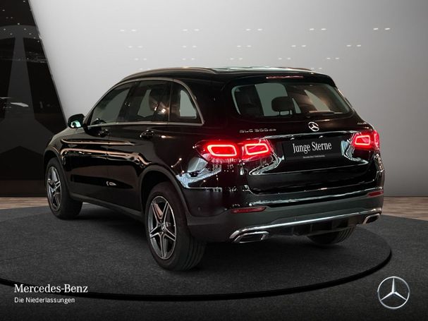 Mercedes-Benz GLC 300 de 225 kW image number 8