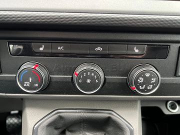 Car image 41