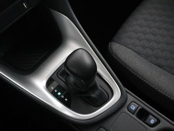 Car image 12