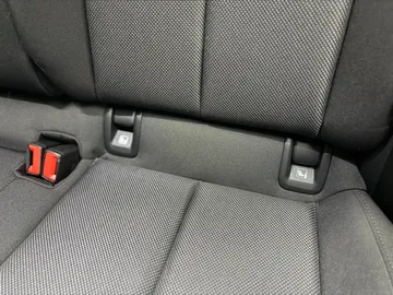 Car image 38