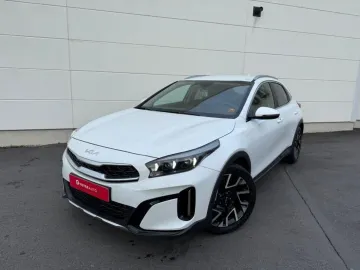 Car image 30