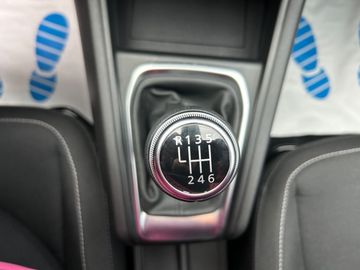 Car image 24