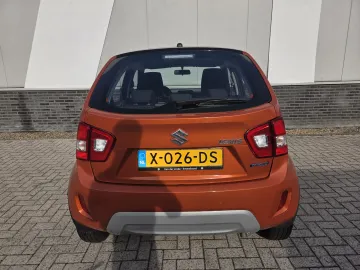 Car image 5