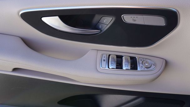 Mercedes-Benz V 220 120 kW image number 13