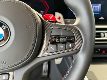 Car image 32