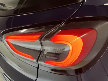 Car image 27