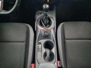 Car image 15