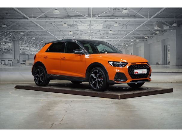 Audi A1 35 TFSI S-line 110 kW image number 2