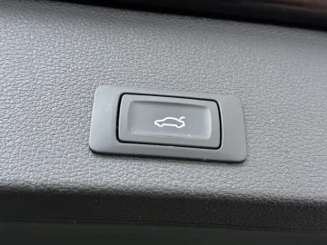 Car image 42