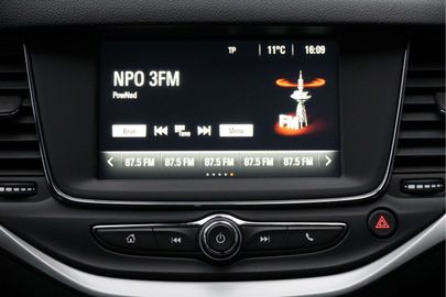 Car image 23