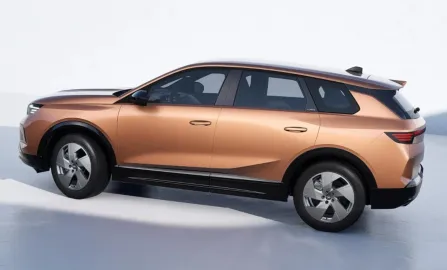 Car image 5