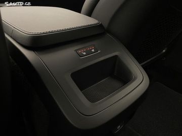 Car image 33