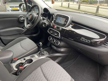 Car image 32