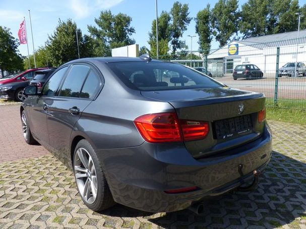 BMW 320i 135 kW image number 10