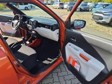 Car image 20